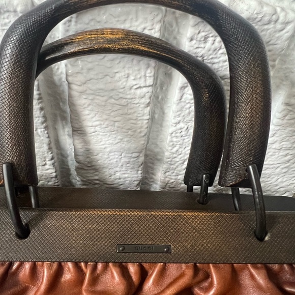 Vintage Gucci doctors bag. Chocolate brown leather with dual wooden handles. - Picture 3 of 8